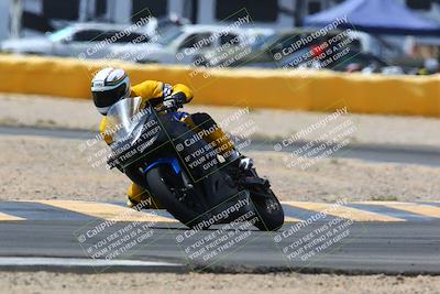 media/Apr-10-2022-SoCal Trackdays (Sun) [[f104b12566]]/Turn 2 (1135am)/